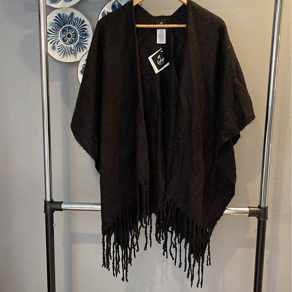 Solid Boucle Ruana one size - Picture 2 of 7